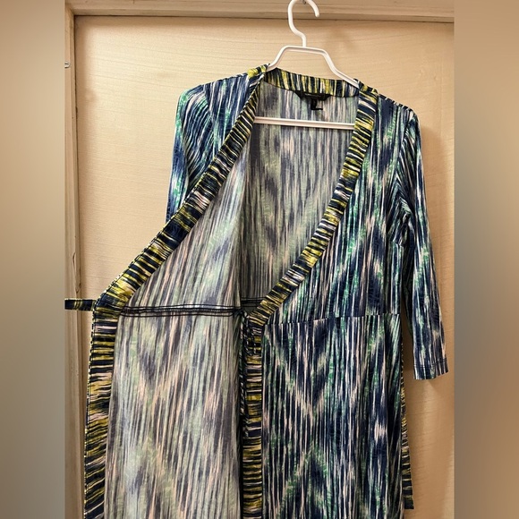 BCBG Maxazria Stylish Blue and Green Wrap Dress size small colourful bohemian - Picture 3 of 7